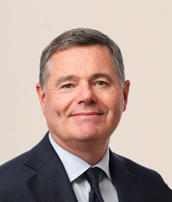 Official portrait of Paschal Donohoe